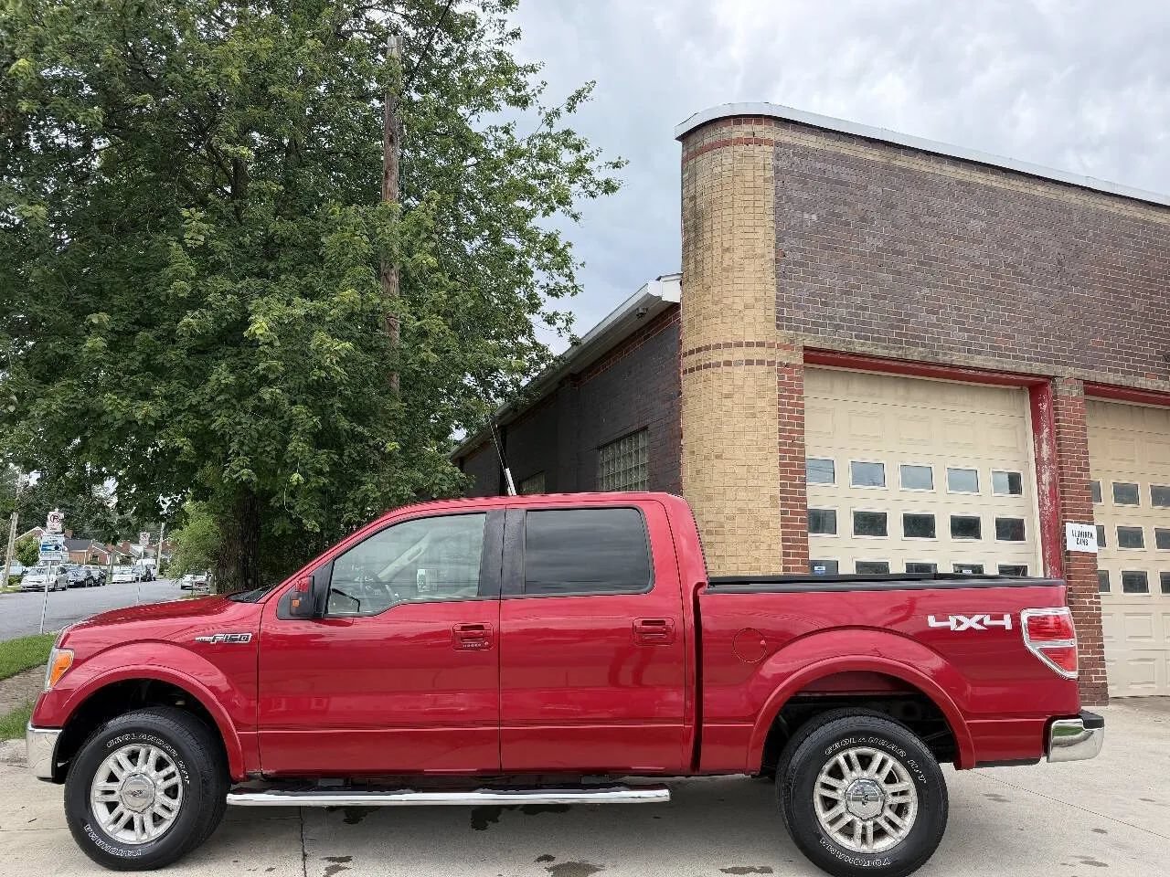 Used 2010 Ford F150 Lariat AWD/4WD image 16