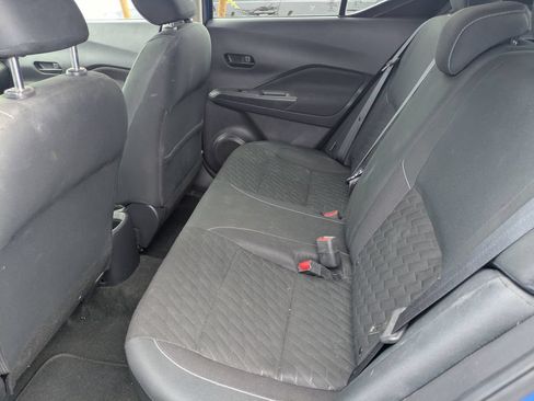 Used 2021 Nissan Kicks S FWD image 11