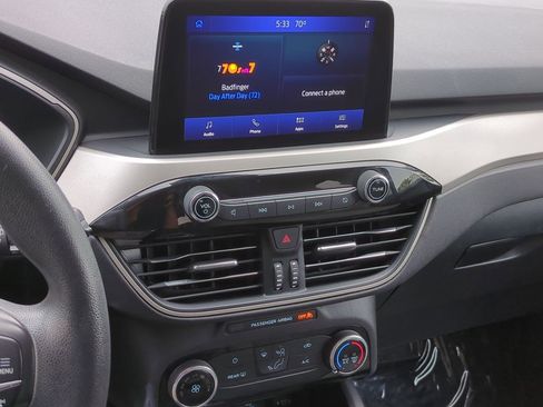 Used 2022 Ford Escape SE image 15