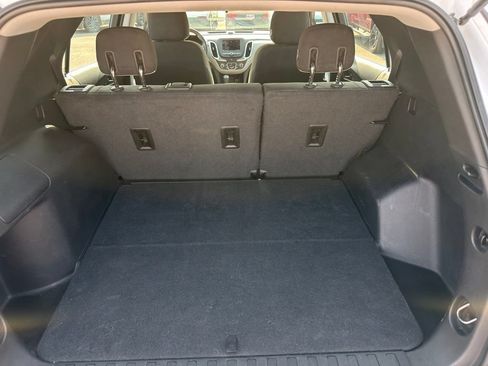 Used 2019 Chevrolet Equinox LS FWD image 21