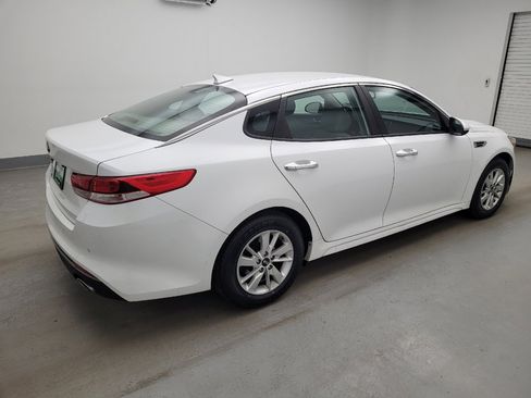 Used 2016 Kia Optima LX w/ LX Convenience Package image 10
