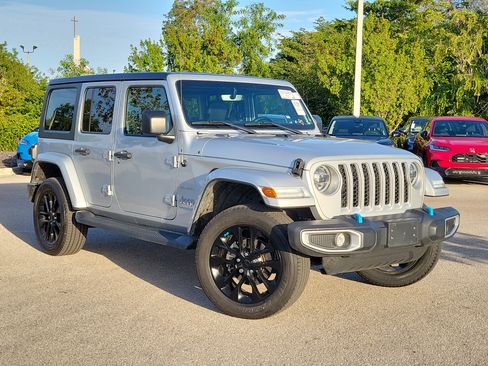 Used 2022 Jeep Wrangler Unlimited Sahara w/ Cold Weather Group image 33
