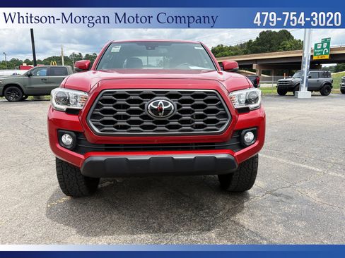 Used 2021 Toyota Tacoma TRD Off-Road w/ Technology Package AWD/4WD image 2