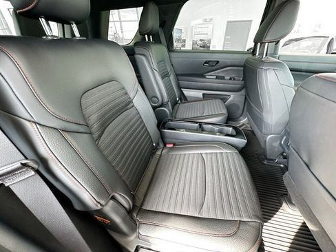New 2026 Nissan Pathfinder Rock Creek w/ Rock Creek Premium Package AWD/4WD image 24