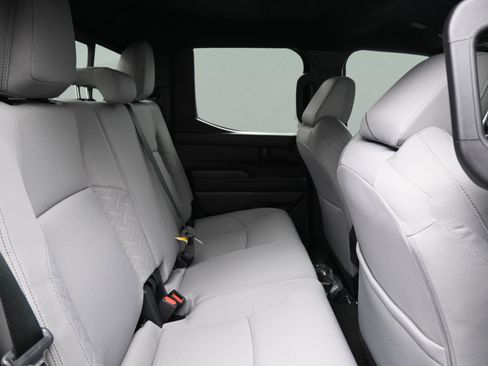 Used 2025 Toyota Tacoma SR5 RWD image 33