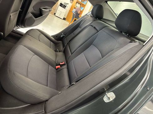 Used 2018 Chevrolet Cruze LT image 22