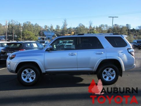 Used 2024 Toyota 4Runner SR5 image 10