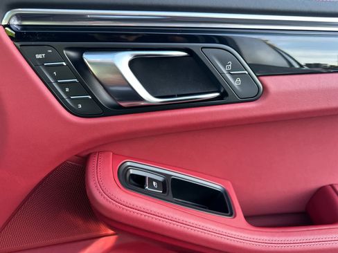 New 2026 Porsche Macan AWD/4WD image 19