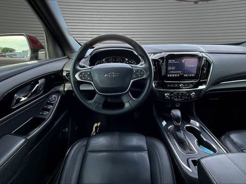 Used 2023 Chevrolet Traverse RS w/ LPO, Floor Liner Package AWD/4WD image 8