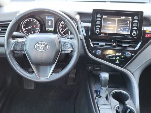 Used 2024 Toyota Camry SE w/ Convenience Package image 21