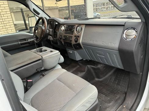 Used 2011 Ford F250 XLT w/ XLT Appearance Pkg AWD/4WD image 15