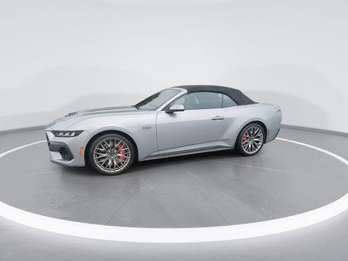 Used 2024 Ford Mustang GT Premium image 4