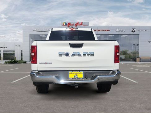 New 2026 RAM 1500 2WD Crew Cab image 4