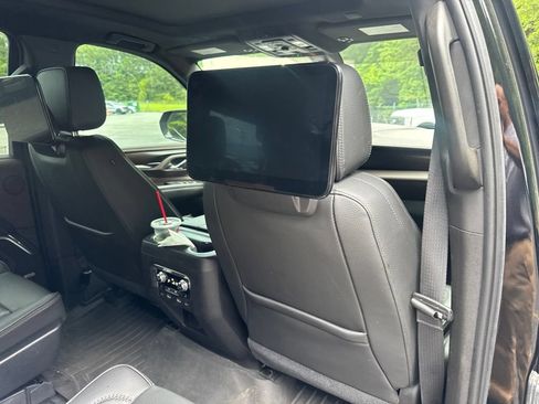 Used 2021 GMC Yukon Denali w/ Denali Premium Package AWD/4WD image 13