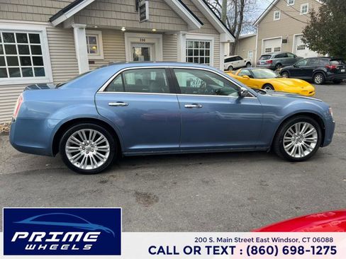 Used 2011 Chrysler 300 Limited image 7