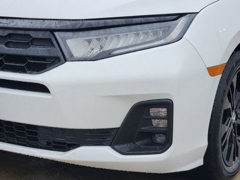 Used 2025 Honda Odyssey Sport-L image 9