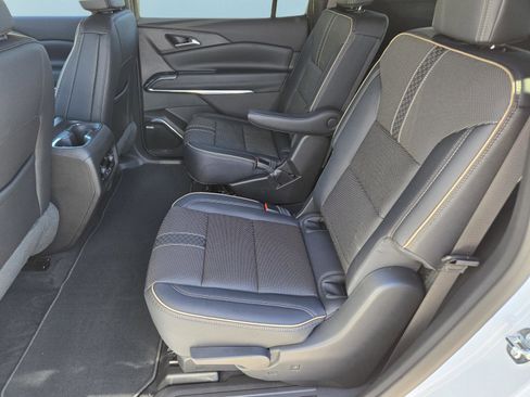 New 2026 Chevrolet Traverse High Country image 17