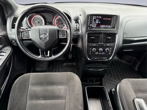 Used 2018 Dodge Grand Caravan SE FWD image 20
