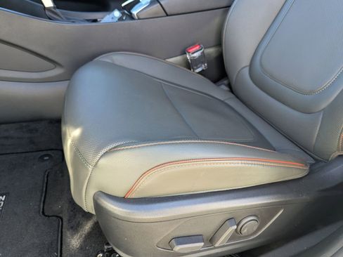 Certified 2025 Hyundai Santa Cruz Limited image 15