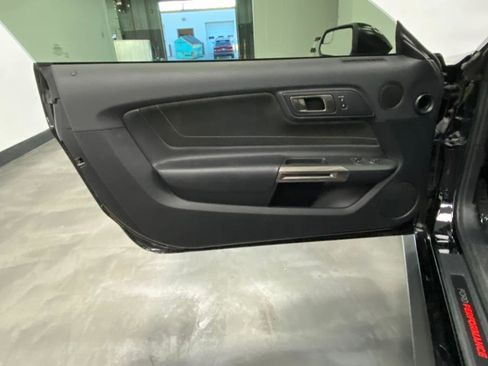 Used 2017 Ford Mustang Shelby GT350 image 37