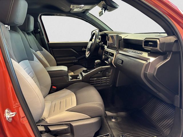 Used 2025 Toyota Tacoma TRD Sport AWD/4WD image 16