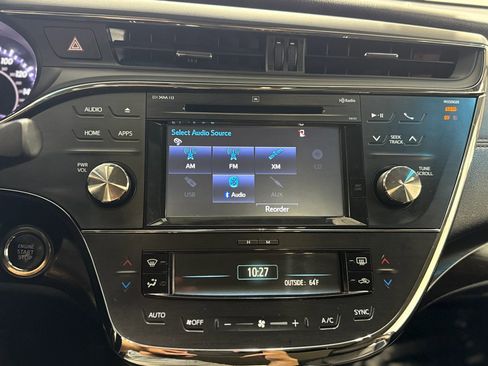 Used 2018 Toyota Avalon Limited w/ All Weather Liner Package image 19