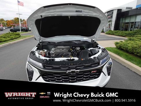 Used 2024 Chevrolet Trax RS w/ Driver Confidence Package image 28