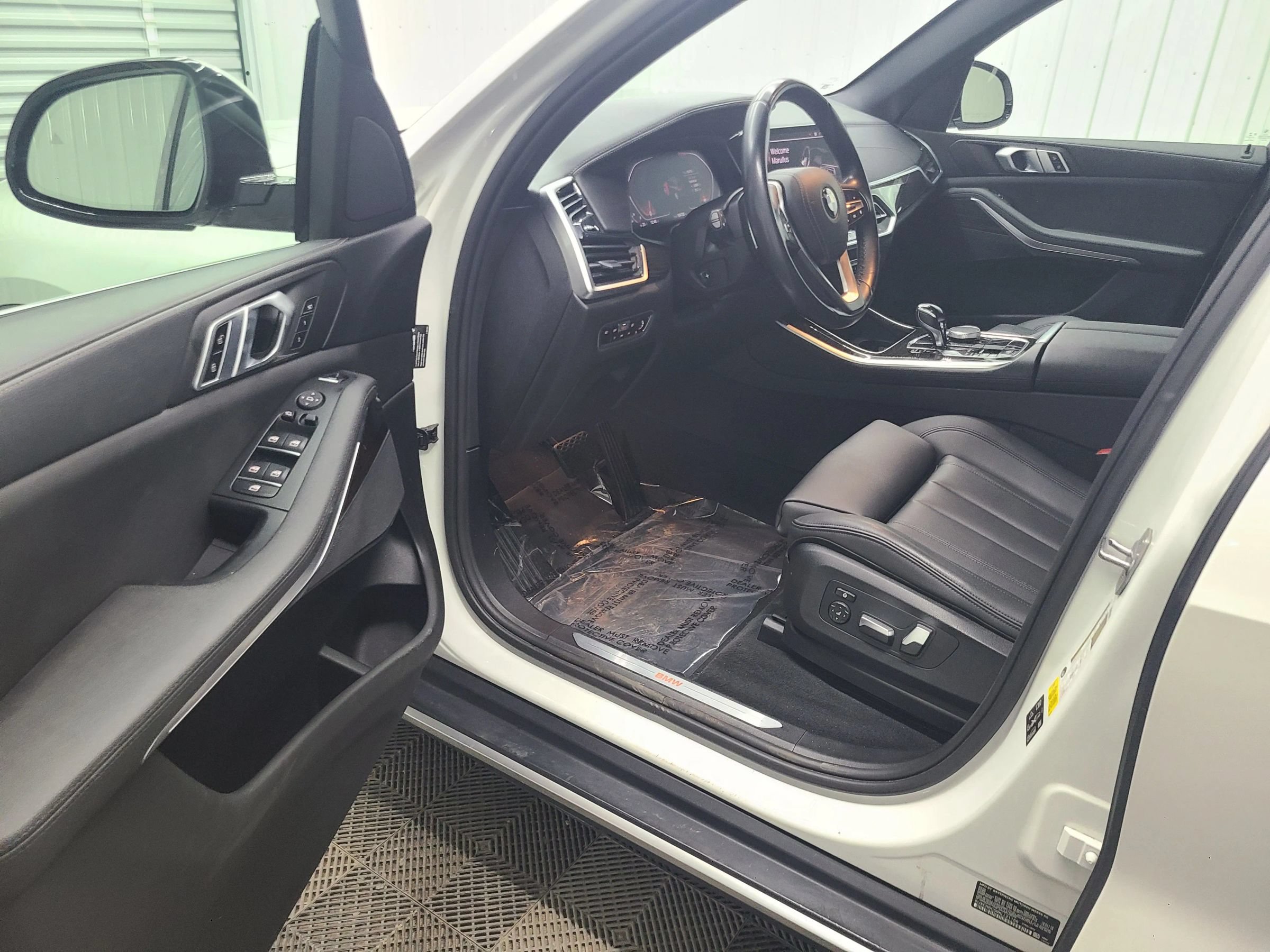 Used 2019 BMW X5 xDrive40i w/ Parking Assistance Package AWD/4WD image 21