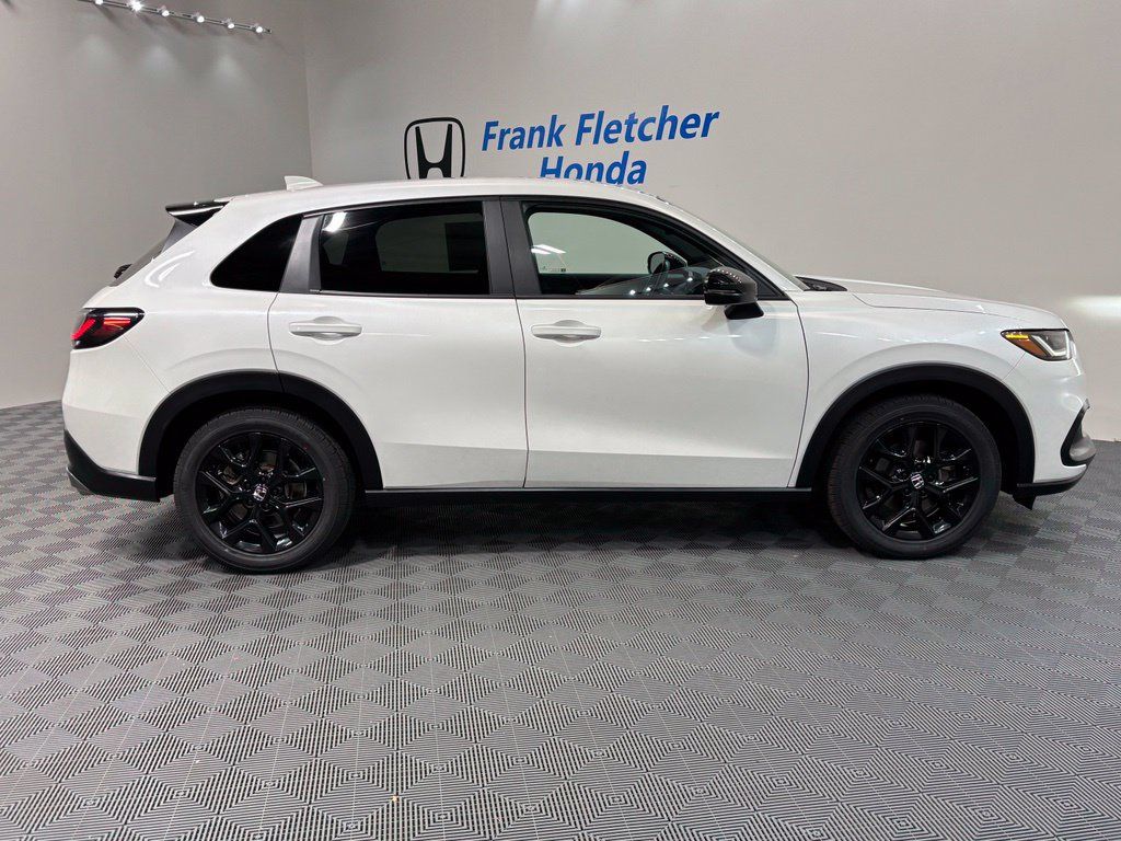 Certified 2024 Honda HR-V Sport image 7