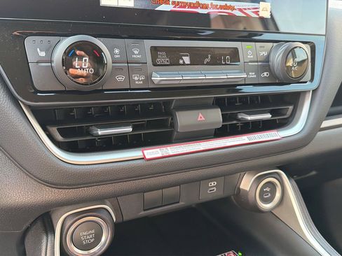 New 2026 Toyota Grand Highlander FWD image 27