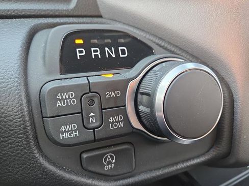 New 2026 RAM 1500 4x4 Crew Cab image 23