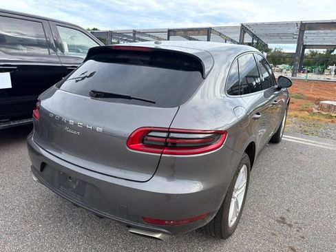 Used 2018 Porsche Macan AWD/4WD image 3