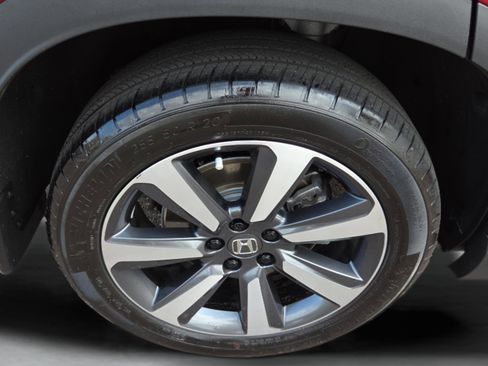 Used 2025 Honda Pilot Touring image 22