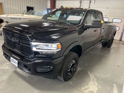 Used 2022 RAM 3500 Laramie w/ Night Edition image 3