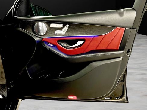 Used 2020 Mercedes-Benz GLC 300 4MATIC image 61