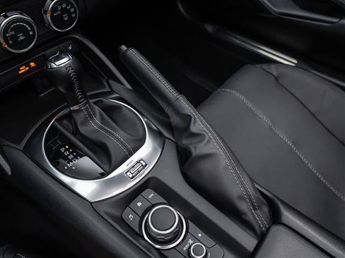 Used 2023 MAZDA MX-5 Miata Grand Touring RWD image 34