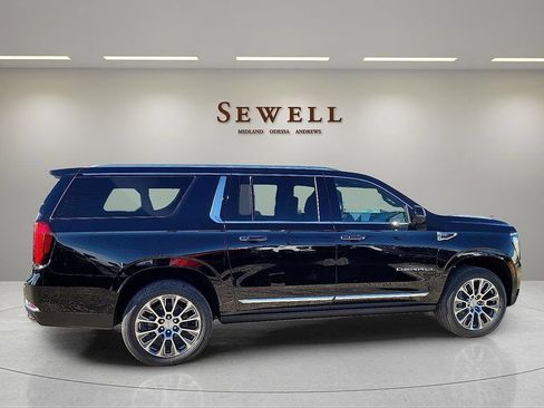 Used 2026 GMC Yukon XL Denali w/ Sun & Power Step Package AWD/4WD image 6