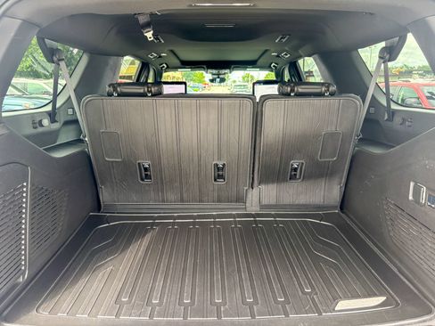 Used 2024 GMC Yukon XL Denali w/ Advanced Technology Package AWD/4WD image 47