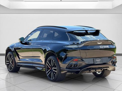 Used 2025 Aston Martin DBX 707 AWD/4WD image 2