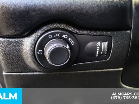 Used 2024 Dodge Durango GT image 35