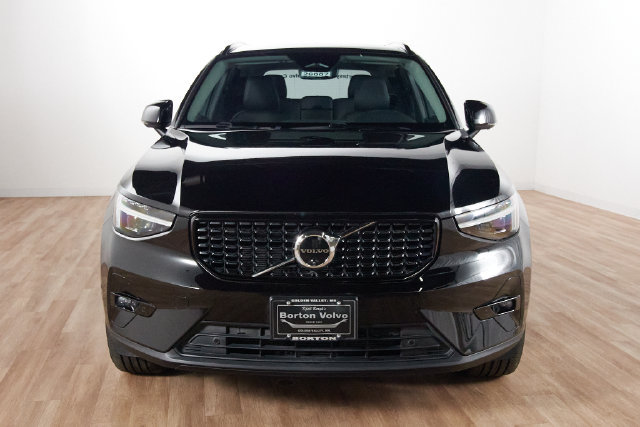 Certified 2026 Volvo XC40 B5 Plus w/ Protection Package Premier AWD/4WD image 2