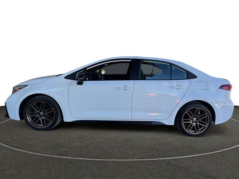 Used 2024 Toyota Corolla Sedan w/ SE Convenience Package image 2
