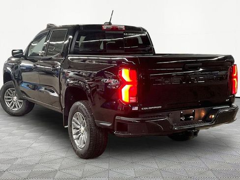 Used 2024 Chevrolet Colorado LT w/ LT Convenience Package III image 4