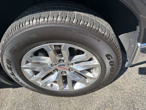 Used 2021 GMC Sierra 1500 SLT w/ SLT Premium Package image 9