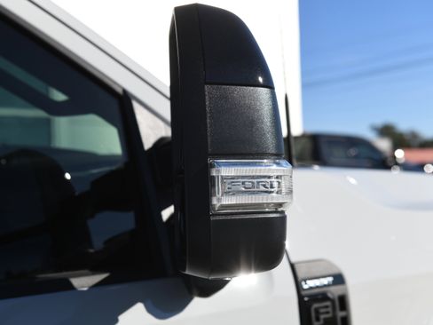 New 2026 Ford F250 Lariat w/ Black Appearance Package image 8