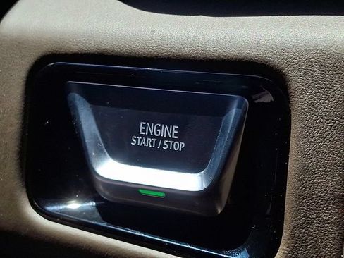 Used 2025 GMC Yukon XL Denali Ultimate AWD/4WD image 19