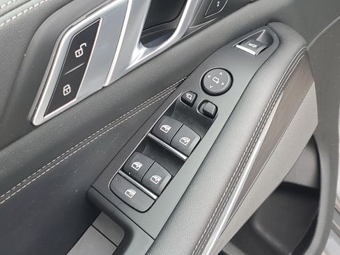 Certified 2024 BMW X5 xDrive40i w/ M Sport Package image 6