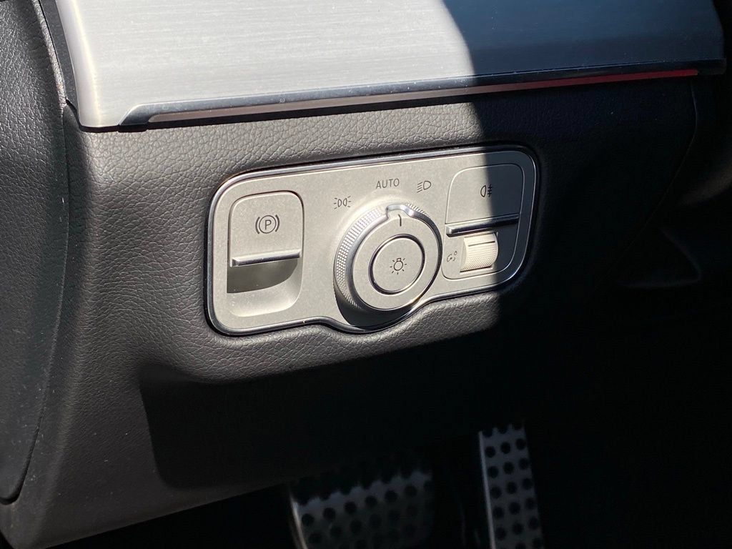 Used 2025 Mercedes-Benz GLS 450 4MATIC image 10