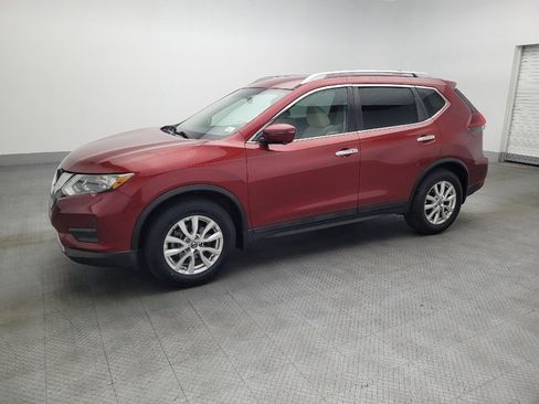 Used 2018 Nissan Rogue SV w/ Premium Package image 2