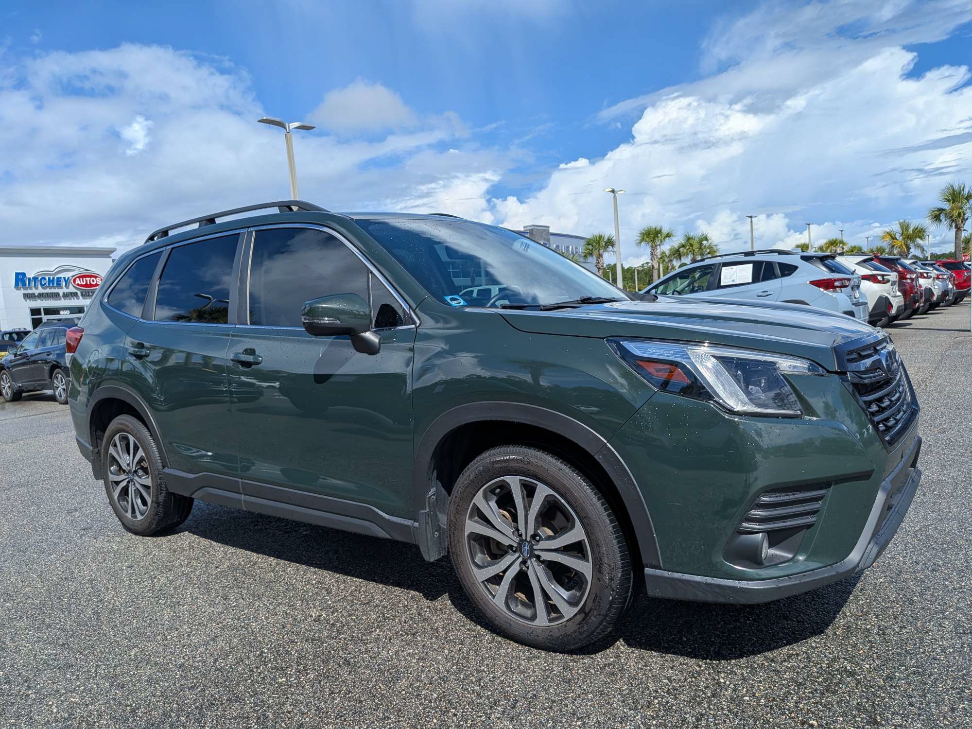 Used 2022 Subaru Forester Limited AWD/4WD image 2